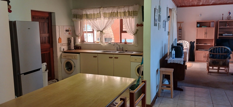 3 Bedroom Property for Sale in Wavecrest Eastern Cape